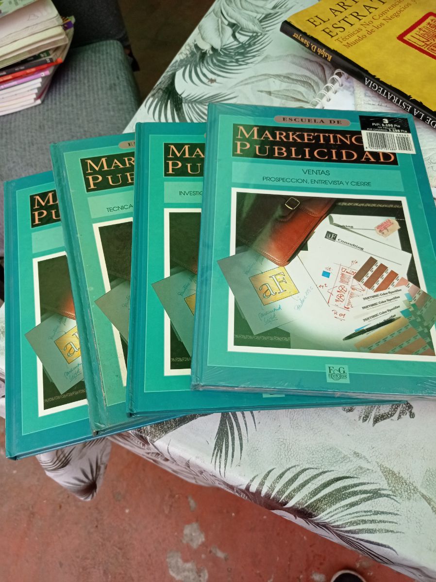 Vendo 4 libros de marketing y publicidad
