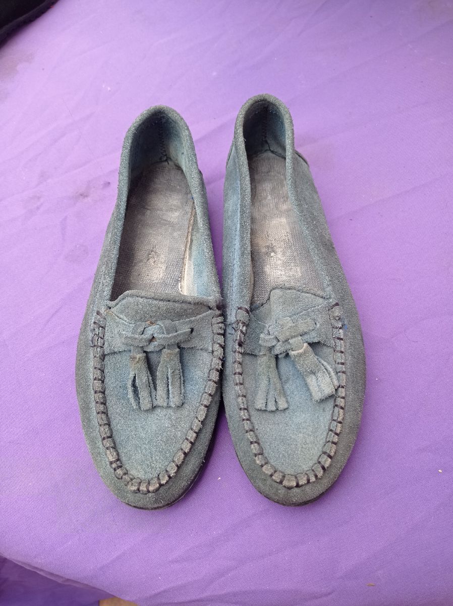 Mocasines color verde opaco